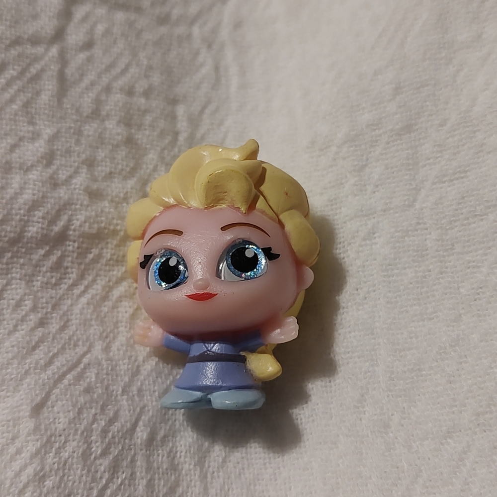 Disney Doorables Series 4 Frozen - Elsa
